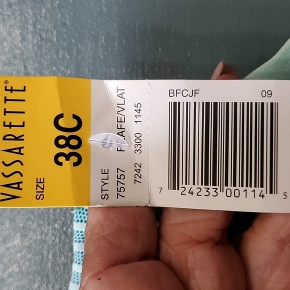 VASSARETTE, tourqwise Bra, size 38C. Beautiful colors. NWT - Picture 6 of 6